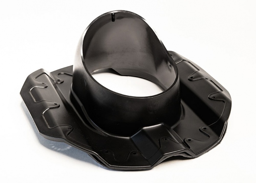 Проходной элемент "Мастер Флеш" для кровли из профиля 20 RAL 9005 черный фото 1